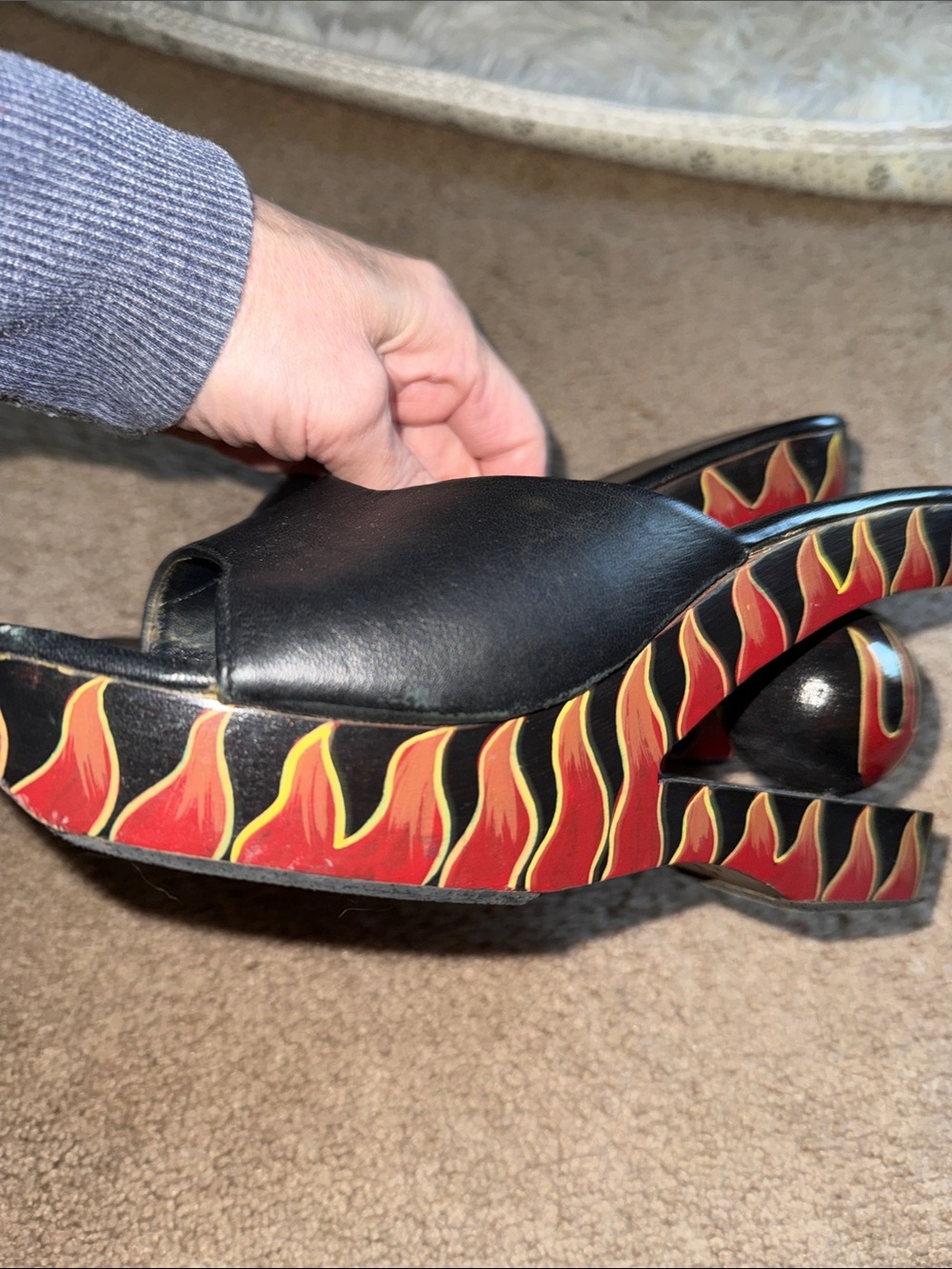 Vintage unique wooden hand painted mules - Picture 11 of 15